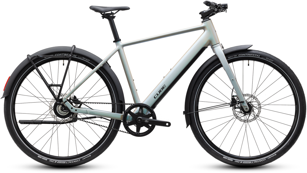 45 Cube Editor Hybrid Pro 400X FE Diamond er lavet til hverdagen i byen. Den er let, hurtig og meget praktisk. Det klassiske Diamond-stel giver cyklen et flot og stilrent look. Cyklen har en let Bosch Performance Line SX-motor. Motoren giver dig en god og naturlig hjælp på vejen. Den får strøm fra et 400Wh batteri. Batteriet sidder pænt gemt af vejen inde i det slanke stel. Cyklen har også det nye Shimano CUES-gearsystem med 10 gear. Det giver dig hurtige og glatte gearskift. Særlige højdepunkter: Bosch SX Motor & 400Wh Batteri: En let motor med god trækkraft. Batteriet er indbygget i stellet. Shimano CUES Gearsystem: Et slidstærkt system med 10 udvendige gear. Det skifter nemt og præcist. Fuldt Udstyret (FE): Leveres klar med lygter, skærme, støtteben og bagagebærer. Hydrauliske Skivebremser: Stopper cyklen hurtigt og sikkert. De virker godt i både tørt og vådt vejr. Stilrent Design: Skjulte kabler og et slankt stel giver et flot udtryk. Det beskytter også mod skidt. Cube Editor Hybrid Pro giver dig lav vægt, god motorkraft og praktisk udstyr. Den er det perfekte valg til dine daglige ture.